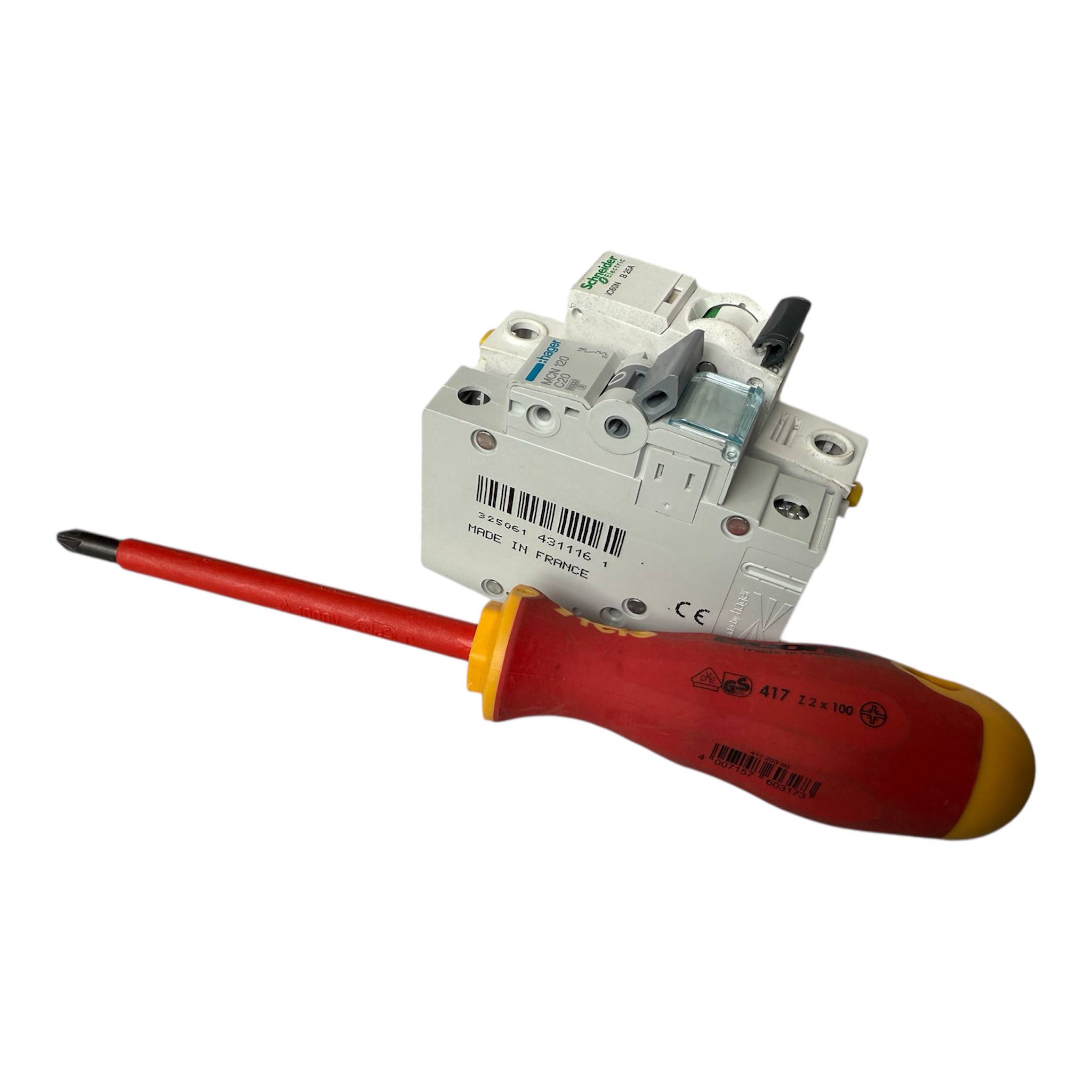 Felo-Z2-PZ-SL-2-VDE-Ergonic-frezasaw- Викрутка для автоматів Felo 417 Z2 x100 PZ SL 2 діелектрична VDE - Зображення 1